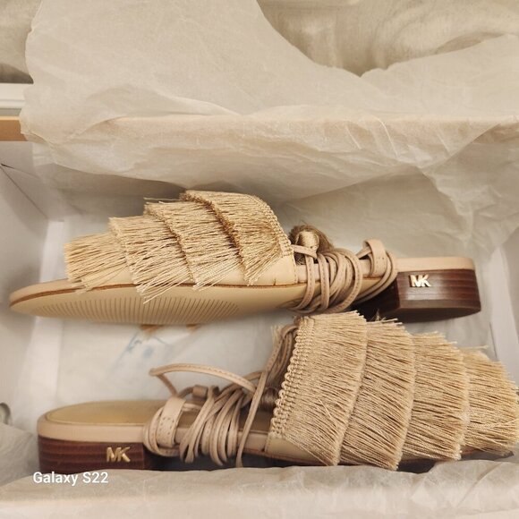 Michael Kors "Gallagher" Fringe Sandal Oyster flats. NIB. Size 5.5 - Picture 10 of 13